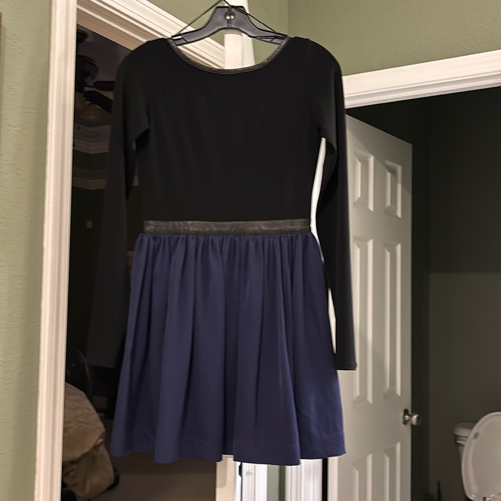 Elizabeth and James long-sleeve backless dress. NWT never worn